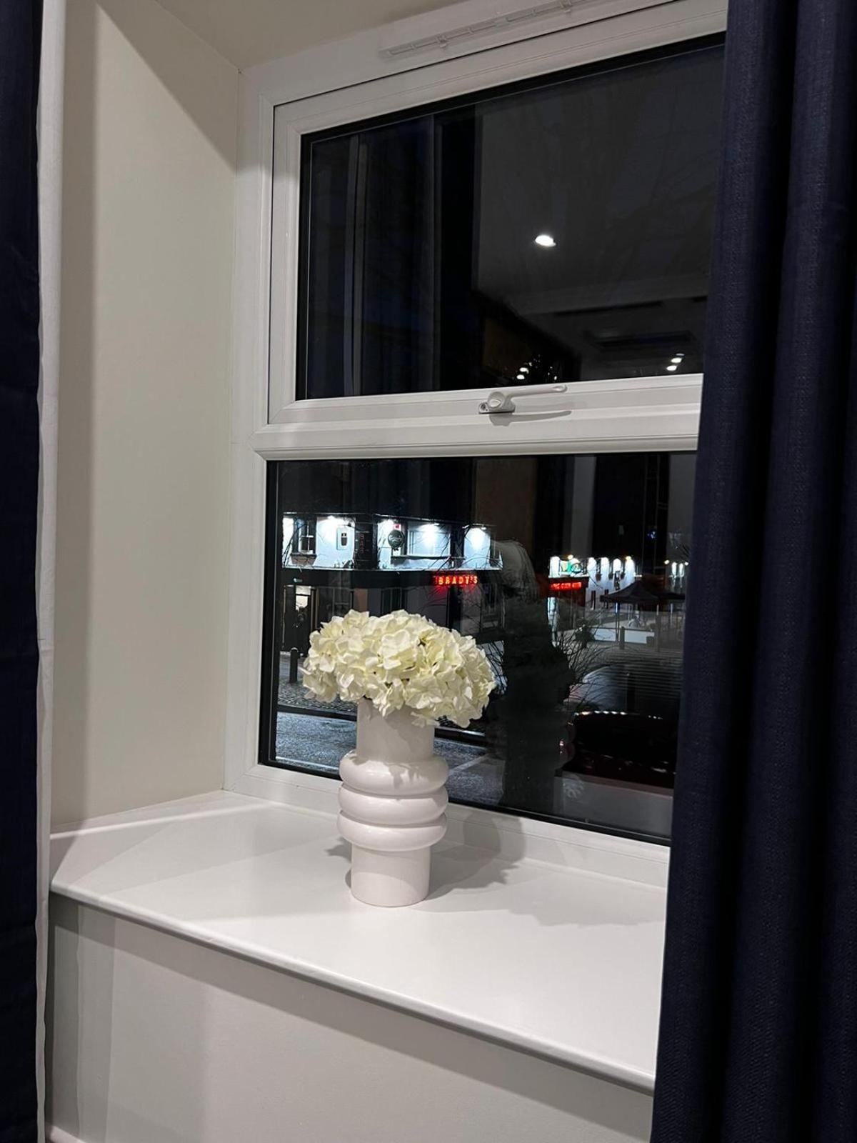 53 Luxury Rooms メイヌース エクステリア 写真