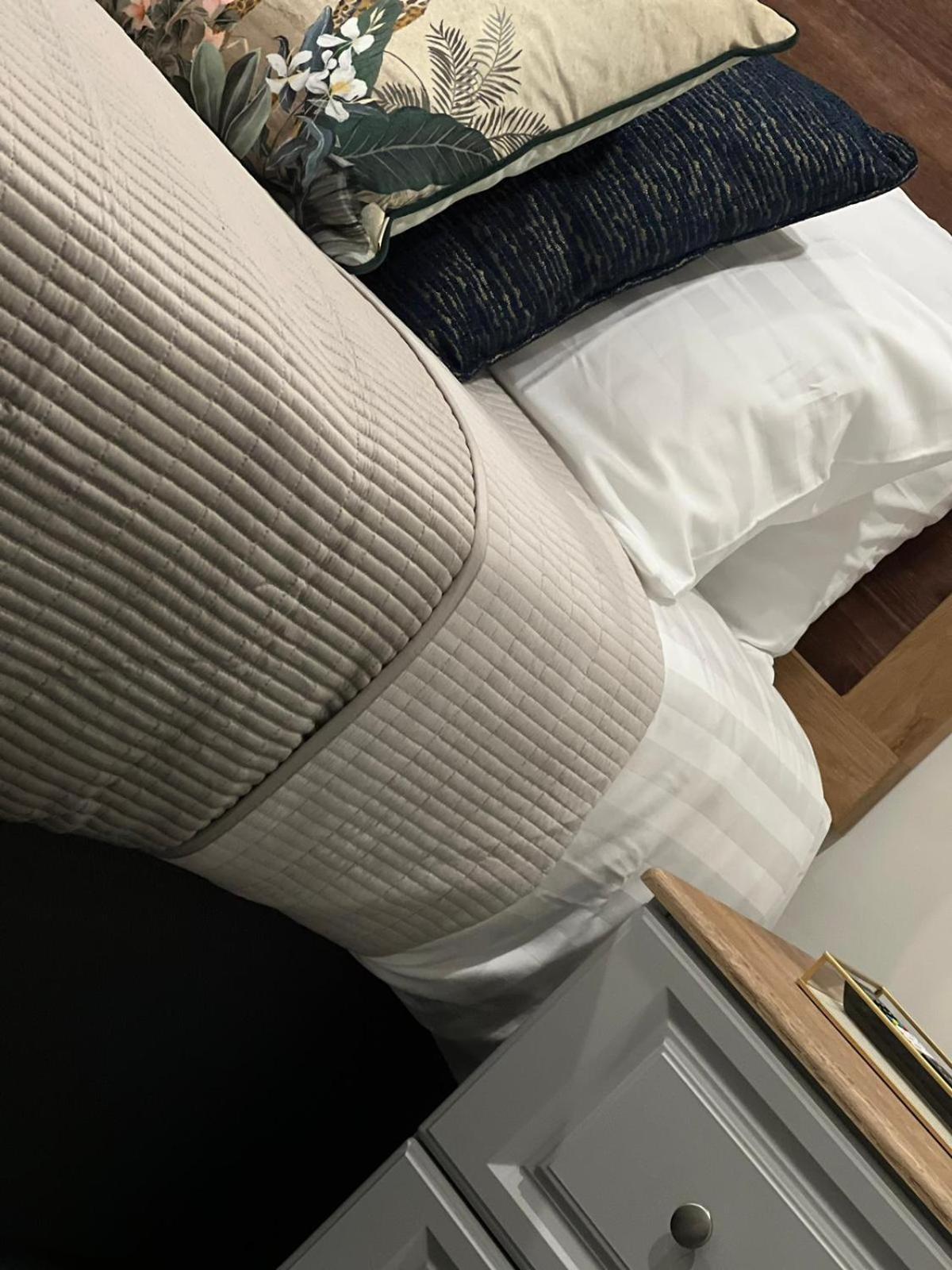 53 Luxury Rooms メイヌース エクステリア 写真