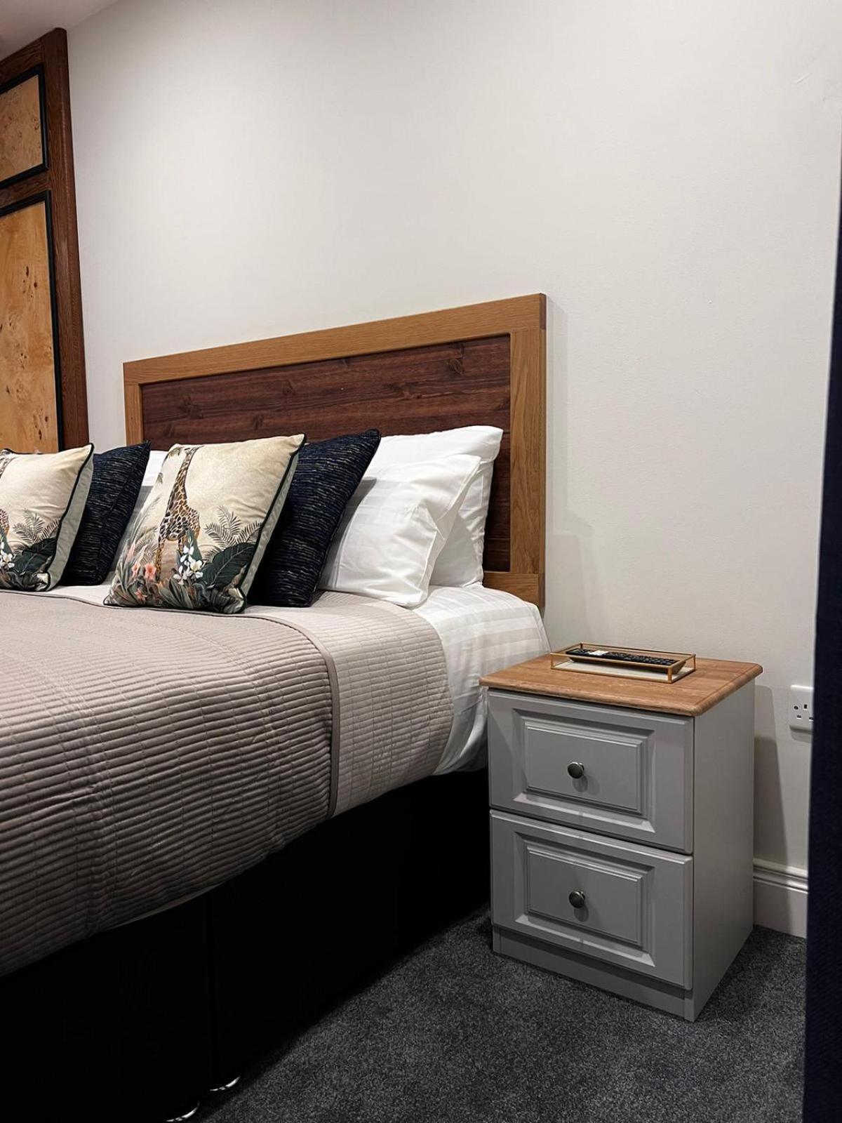 53 Luxury Rooms メイヌース エクステリア 写真