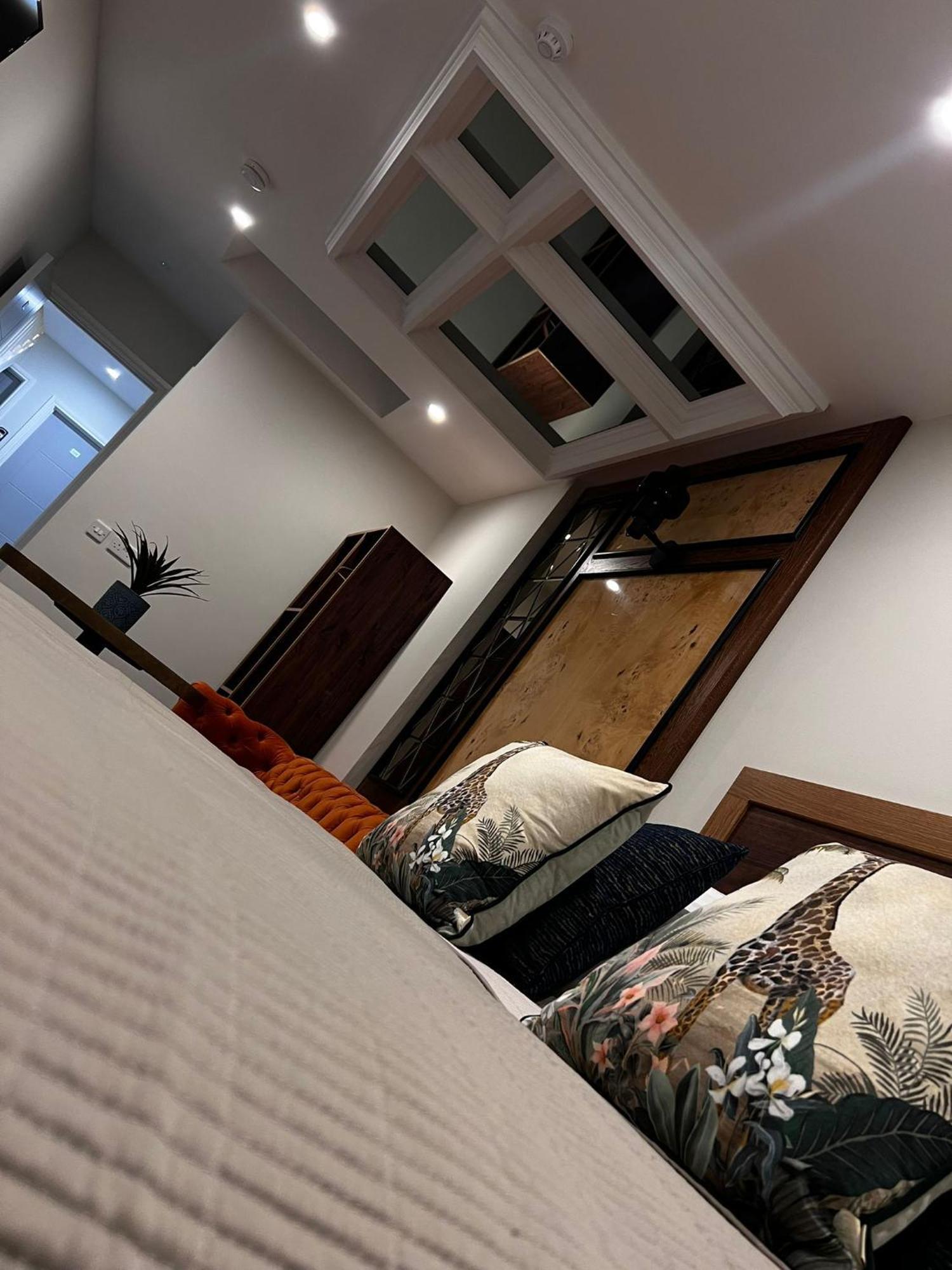 53 Luxury Rooms メイヌース エクステリア 写真